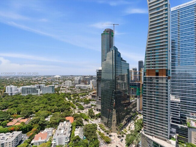 Building Photo - 1541 Brickell Ave