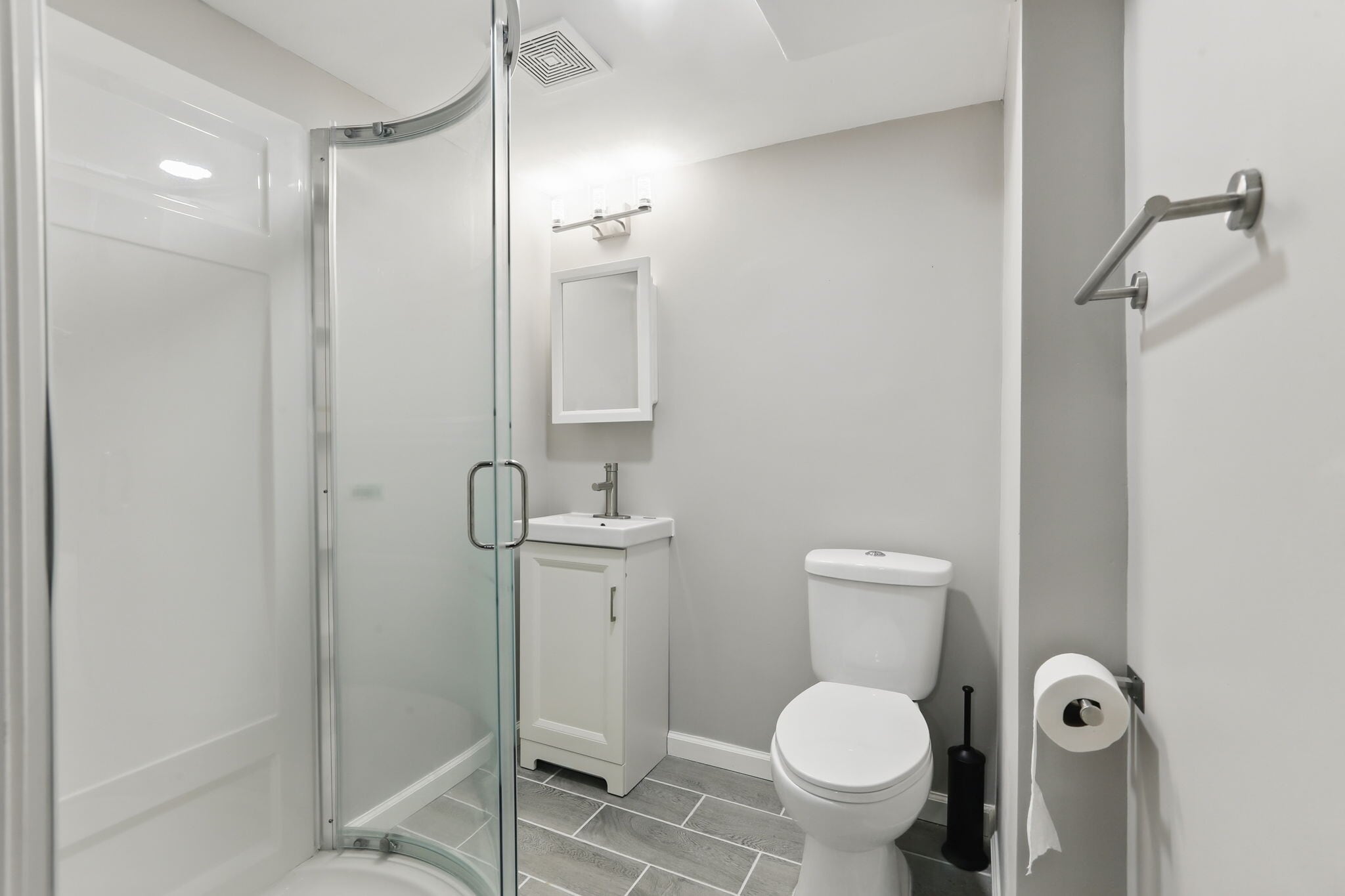 Building Photo - 2514 Woodlynn Ave