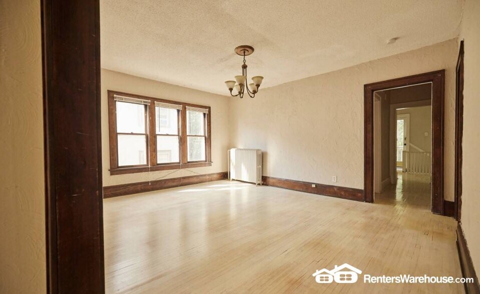 Building Photo - 3434 Girard Ave S