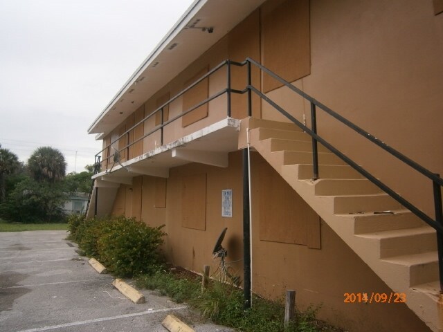 Primary Photo - 515 N Sapodilla Ave