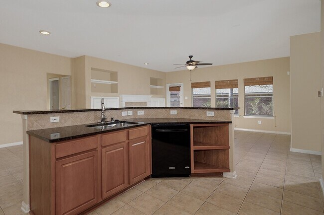 Building Photo - 78 E Foxbriar Forest Cir