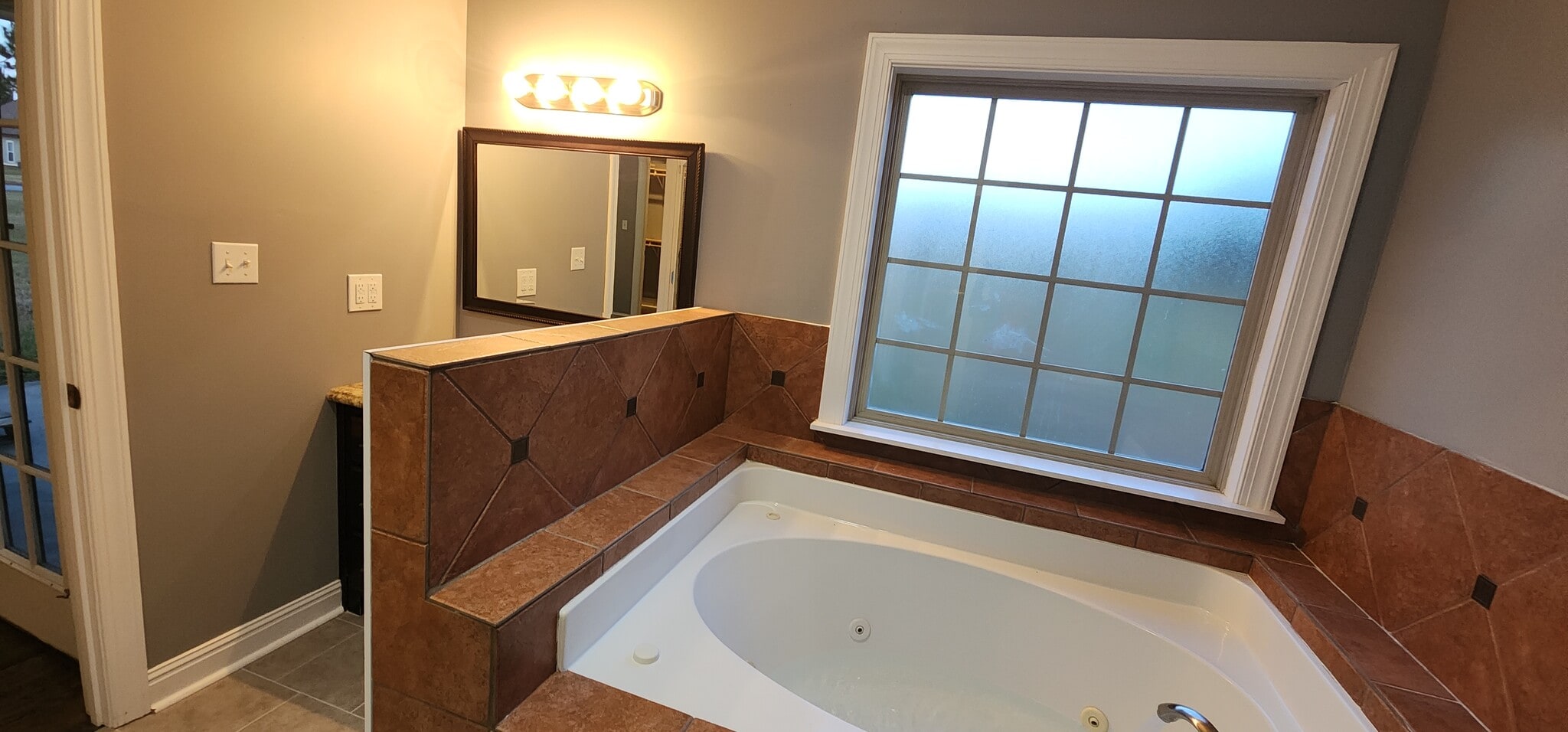 Master Bathroom - 405 Scarlet Cove