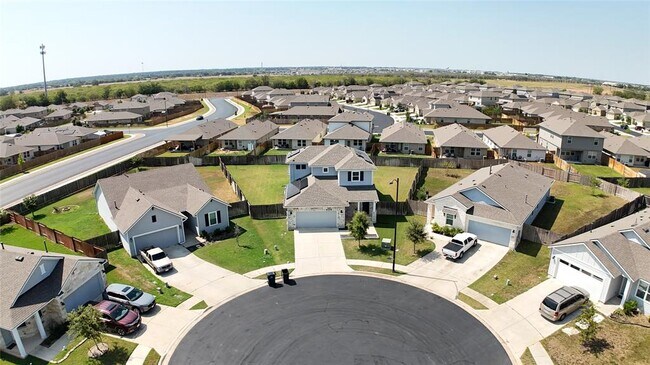 Building Photo - 410 Watercourse Wy