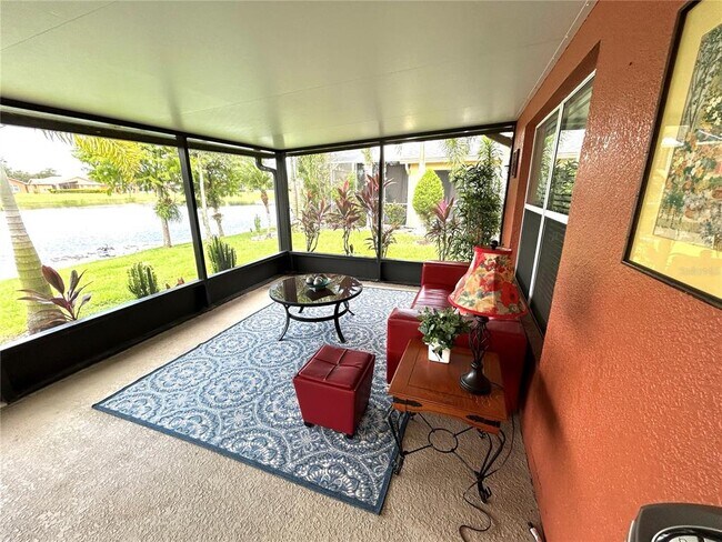 Building Photo - 585 Grand Canal Dr