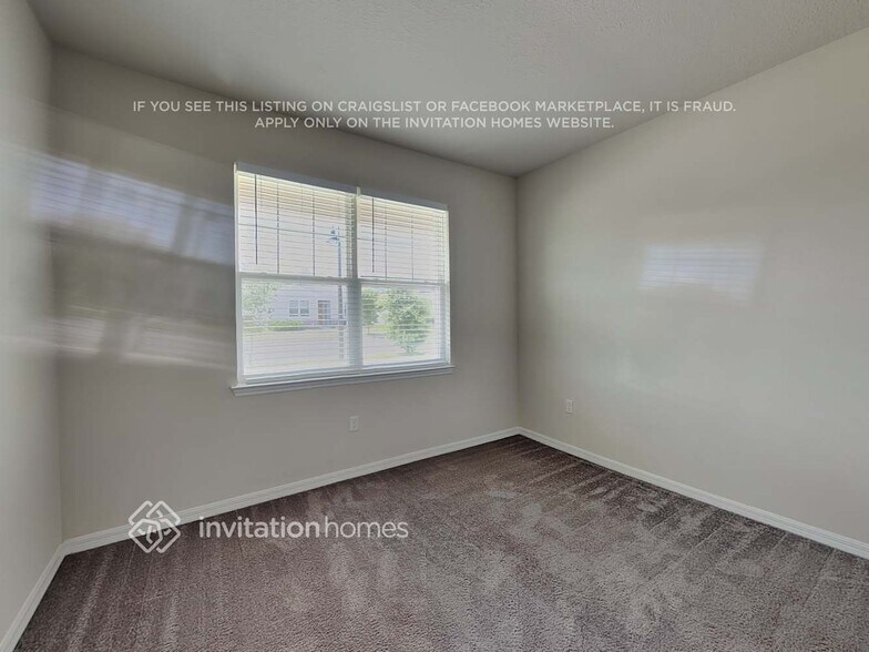 Building Photo - 1487 Grassland Ave