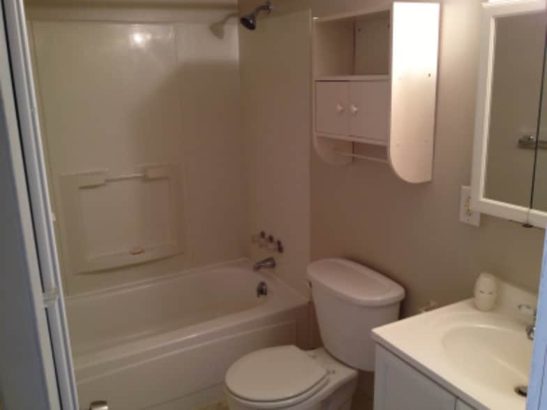 Building Photo - 128 High St