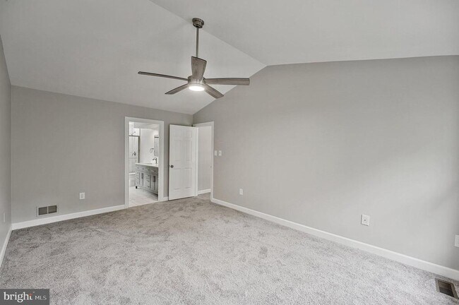 Building Photo - 4287 Exeter Dr