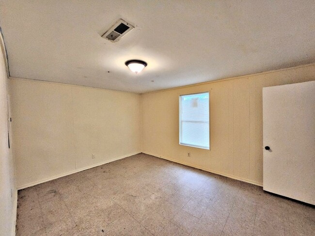 Building Photo - HOUSE FOR RENT - NW DECATUR