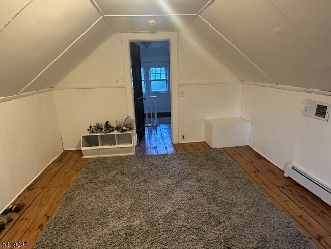 Building Photo - 325 Bogert Ave