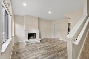 Building Photo - 3858 Maybelle Ave