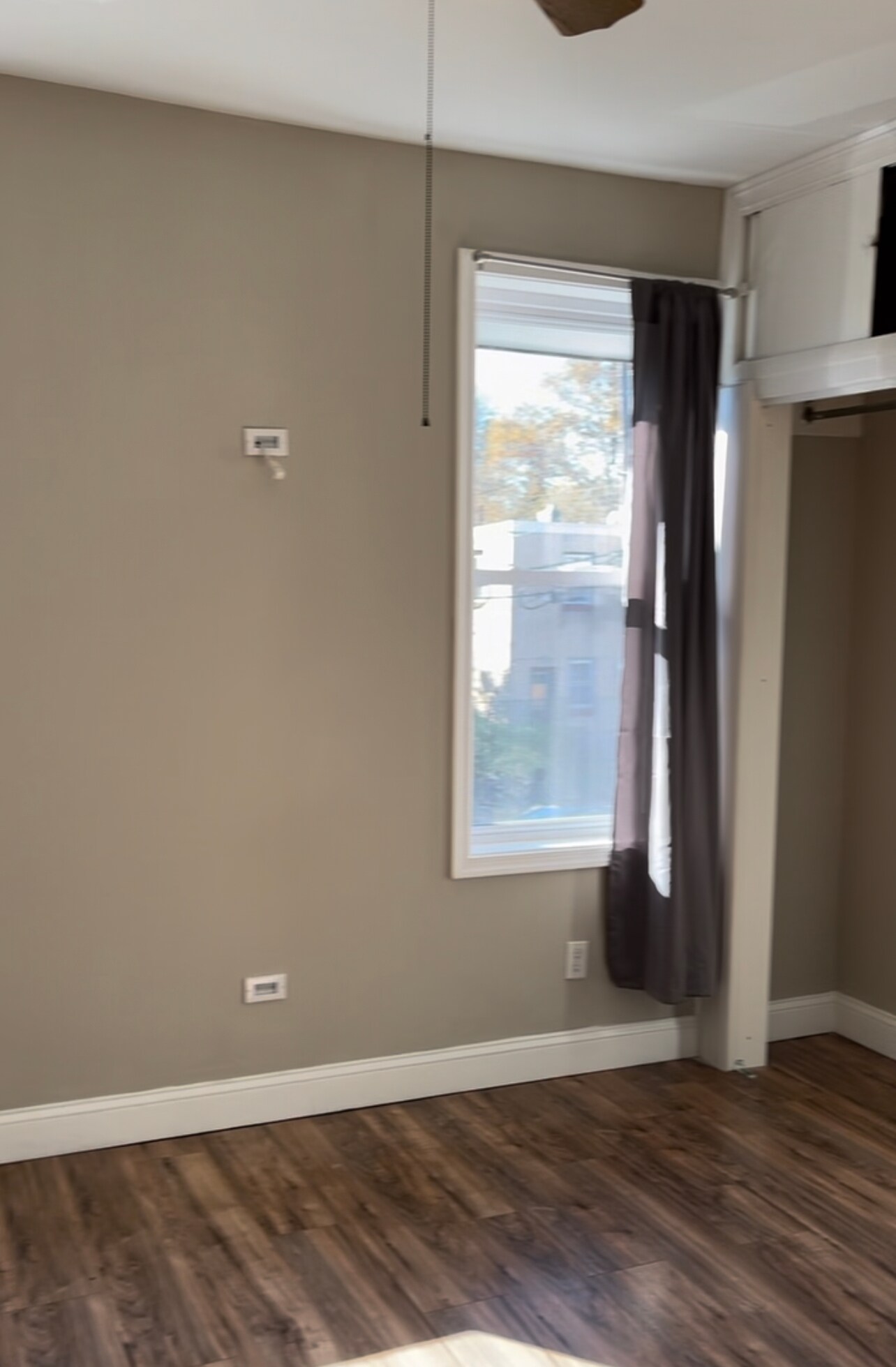 Building Photo - 885 N 50th St