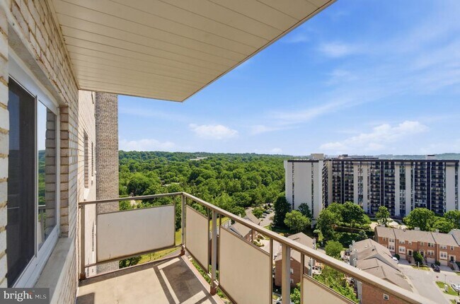 Building Photo - 5340 Holmes Run Pkwy