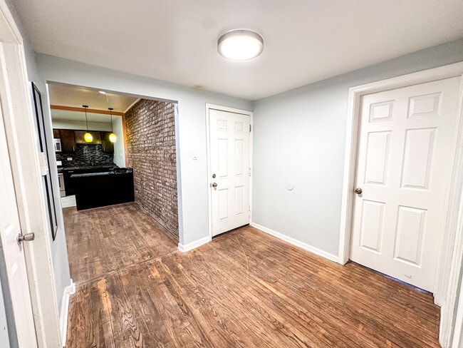 Building Photo - 7926 S Luella Ave