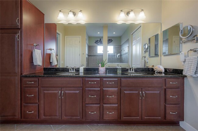 Building Photo - 1802 Pacific Dunes Dr