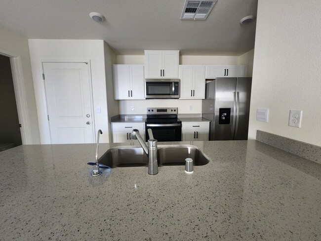 Building Photo - Brand New 3-Bedroom Townhouse with Upgrade...