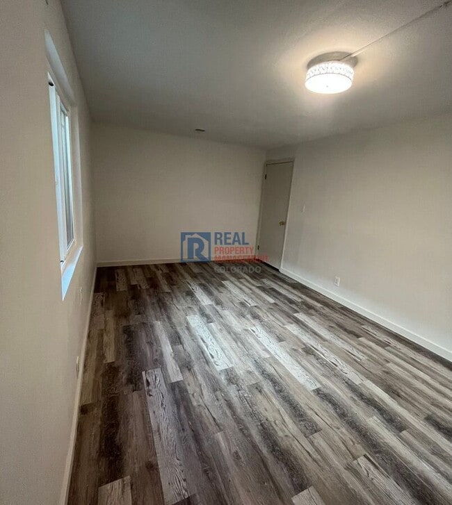 Building Photo - 918 Mesa Ct