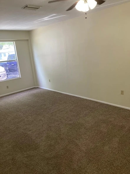 Building Photo - 5003 21st St W