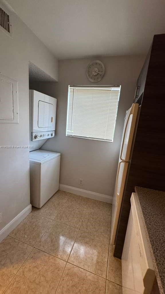 Building Photo - 306 Gardens Dr