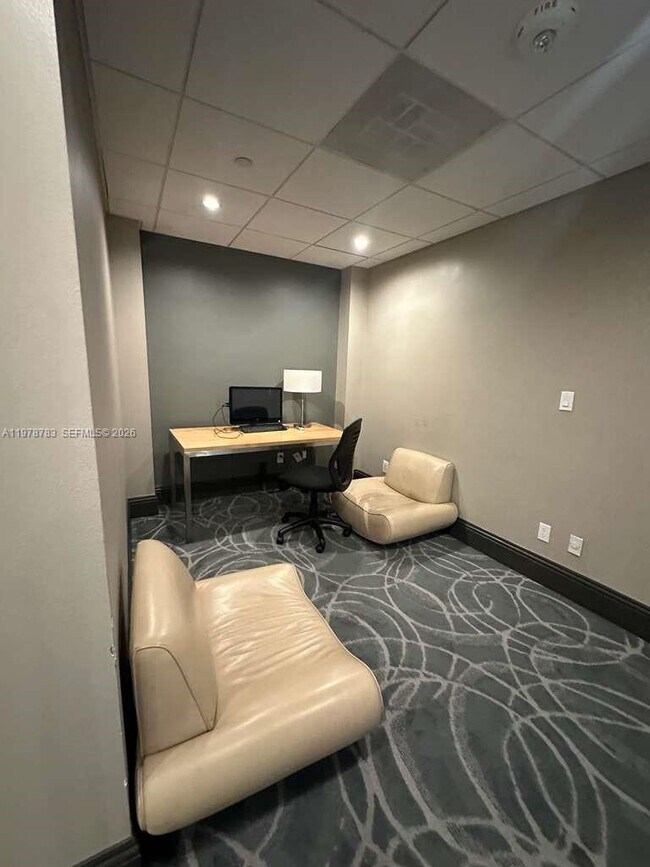 Building Photo - 770 Claughton Island Dr