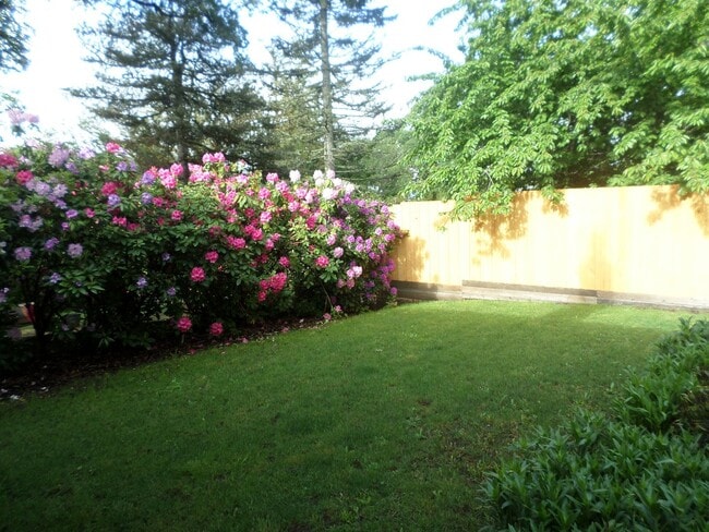 Building Photo - Charming Single Family Home -400 N 9th Phi...