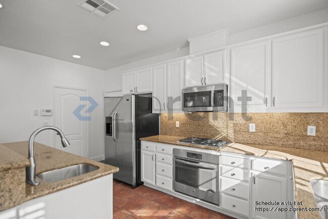 Building Photo - 207 Barcelona Dr