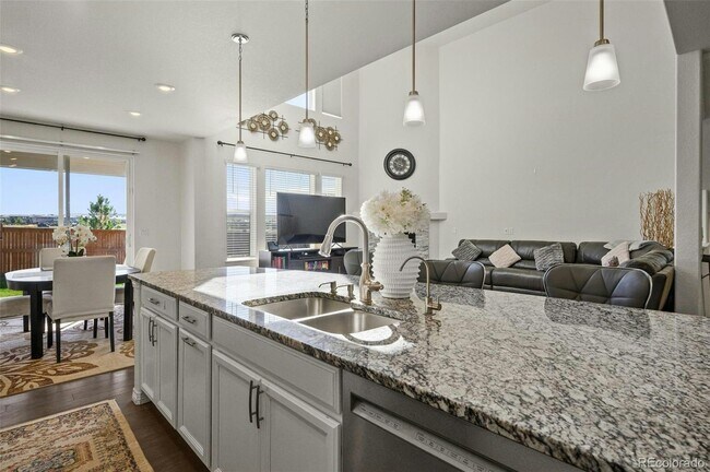 Building Photo - 14874 Chicago St