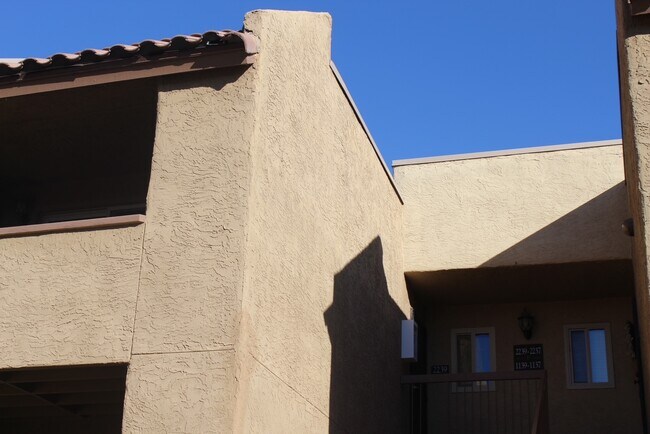 Building Photo - 5877 N Granite Reef Rd