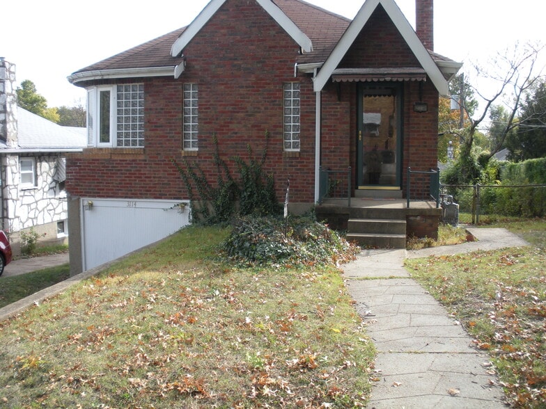 Building Photo - 3114 Kemp Dr