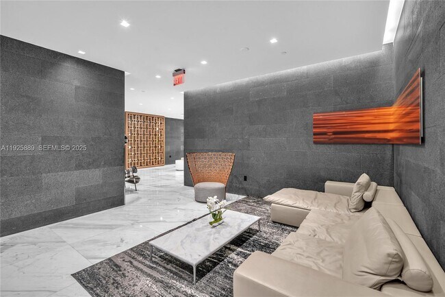 Building Photo - 400 Sunny Isles Blvd