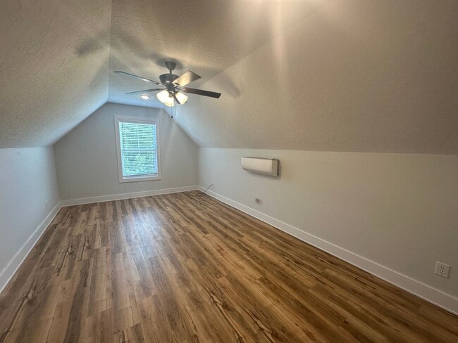 Building Photo - Stunning 4BR/2BA Home in Legacy Hill Estates