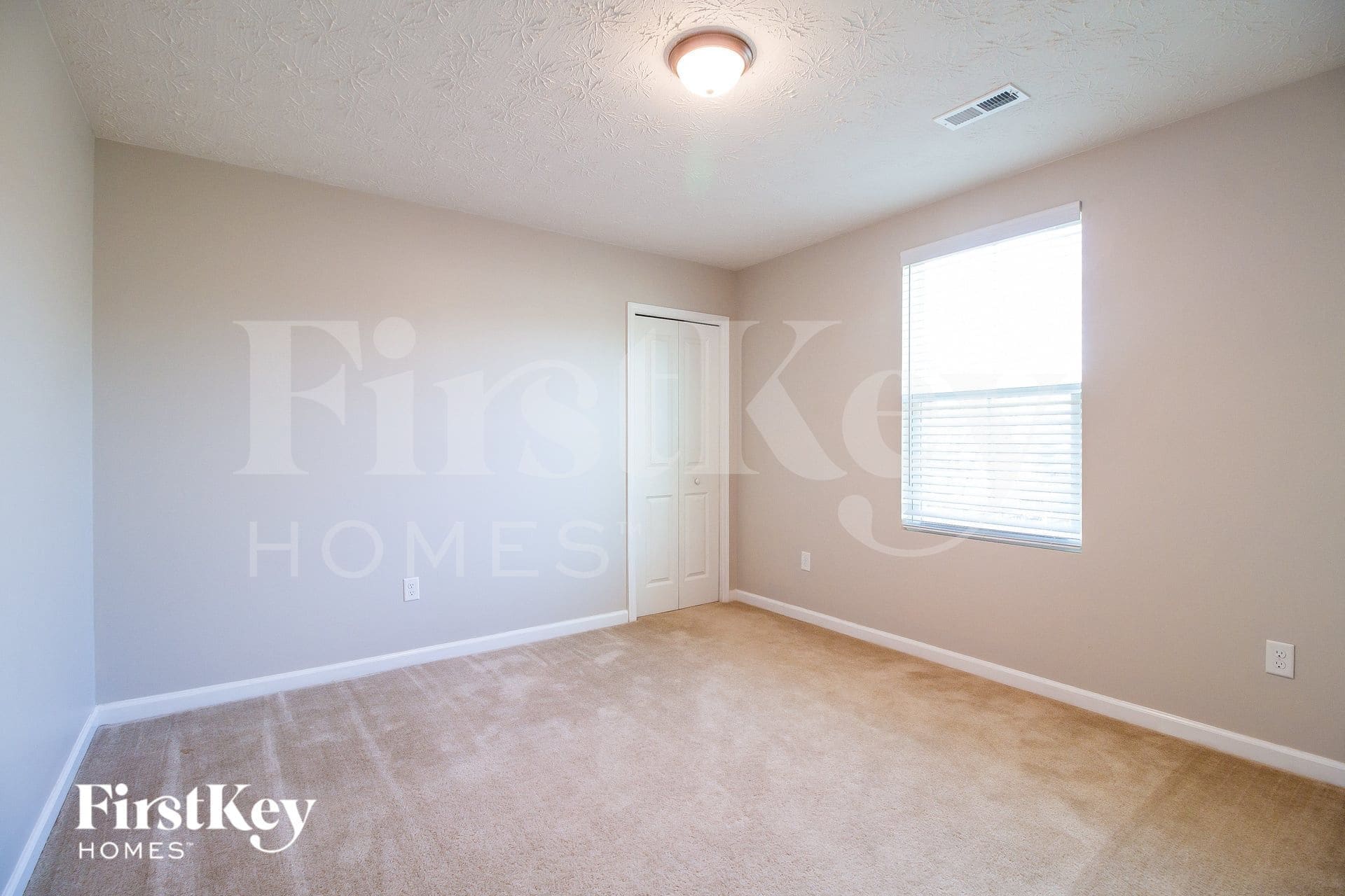 Building Photo - 6156 Woodville Dr
