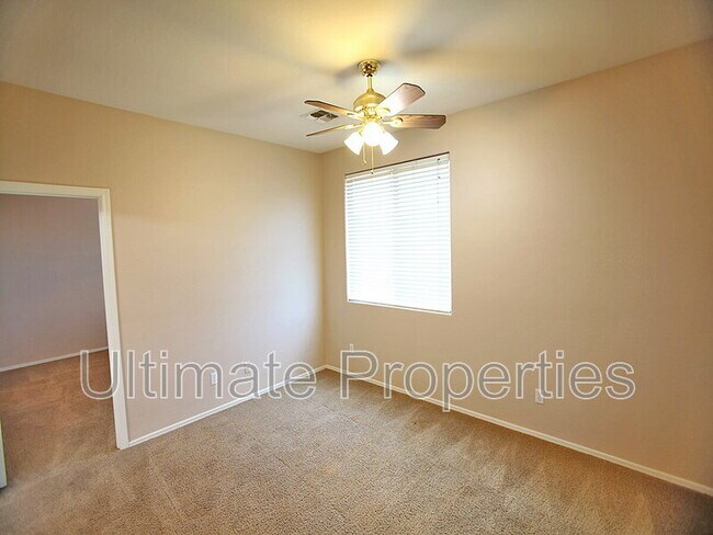 Building Photo - 16816 N 40th Dr