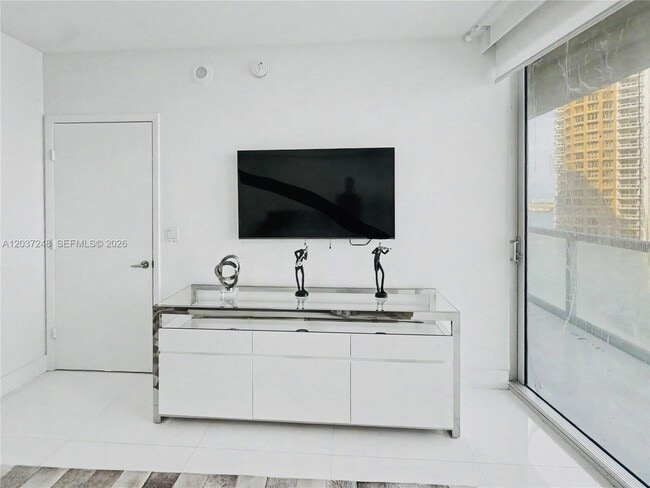 Building Photo - 465 Brickell Ave