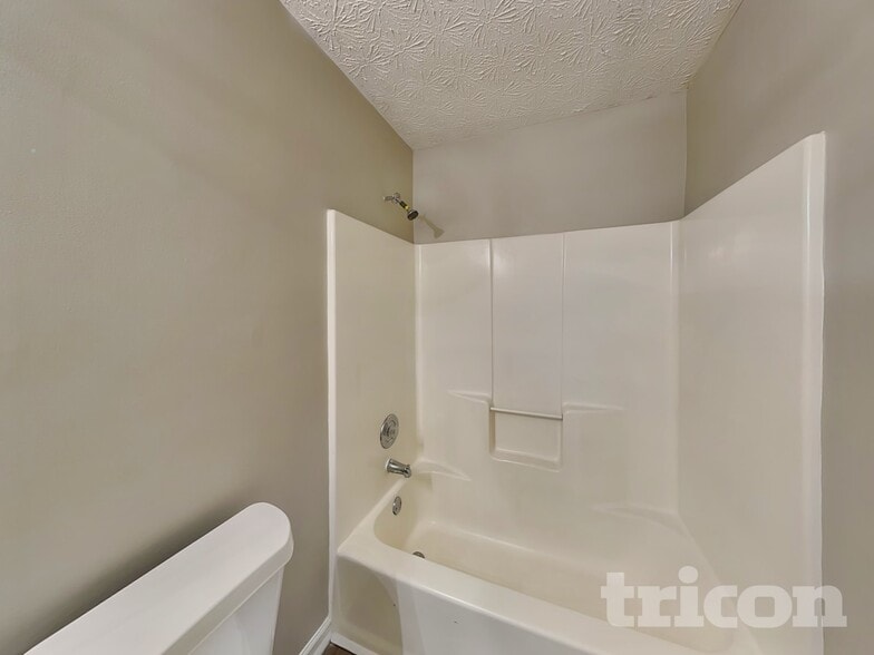 Building Photo - 2709 Braemore Pl