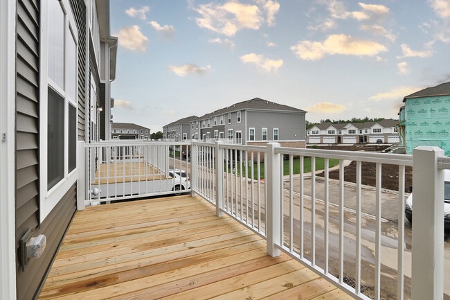 Building Photo - 2244 Stonegate Rd