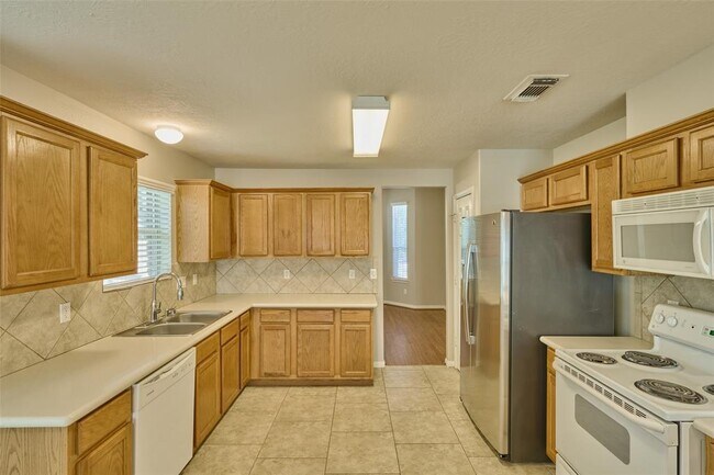 Building Photo - 3733 Breckenridge Dr