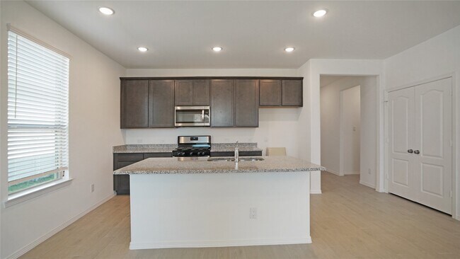 Building Photo - 25810 Northpark Pine Dr
