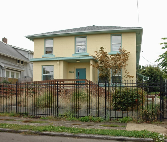 Building Photo - 2408 N Farragut St