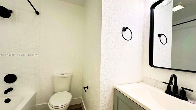 Building Photo - 2246 Nova Village Dr