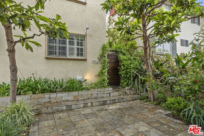 Primary Photo - 1144 10th Ct
