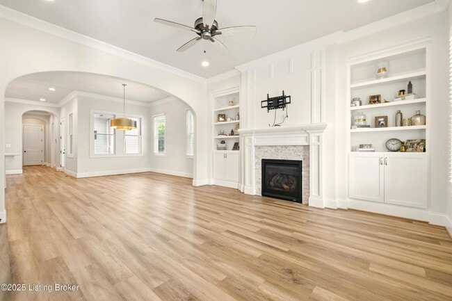 Building Photo - 6218 Mistflower Cir