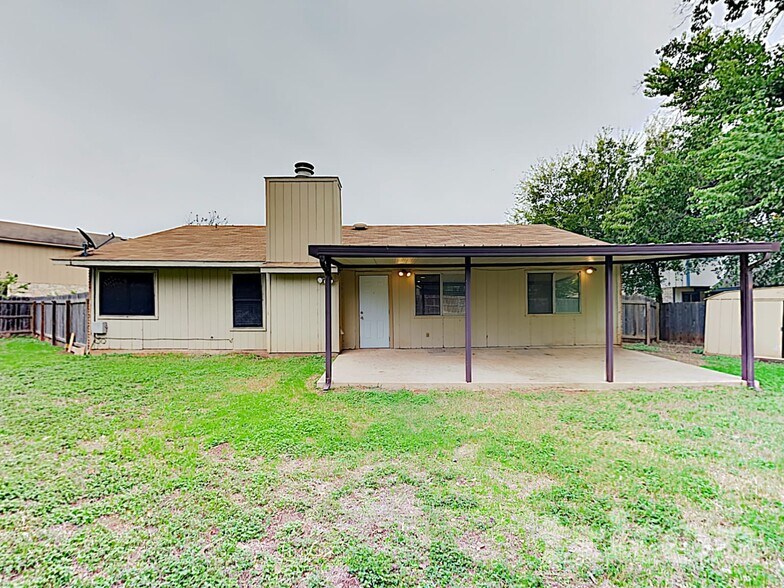 Building Photo - 6215 Ridge Arbor St