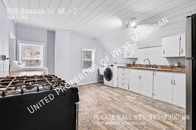 Building Photo - 939 Baraga St NE