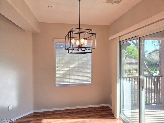 Building Photo - 6868 Sky Pointe Dr