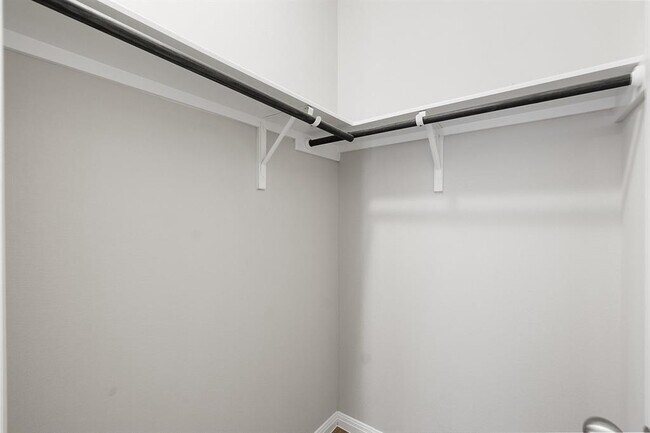 Building Photo - 13024 Tinker St