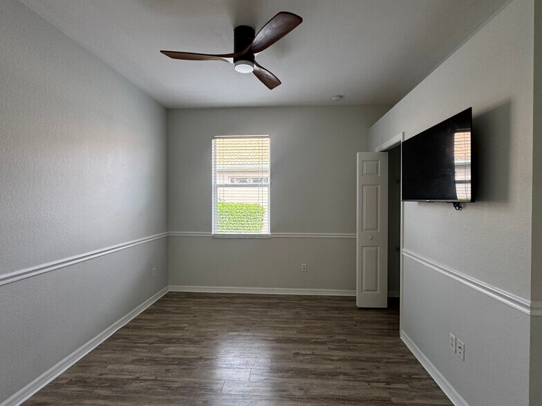 Building Photo - 21379 Bella Terra Blvd