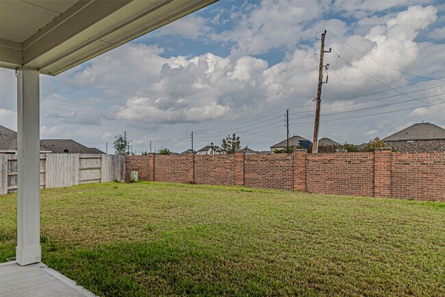 Building Photo - 21606 Wave Holw Dr