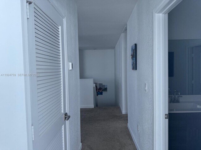 Building Photo - 13201 SW 269th Ter