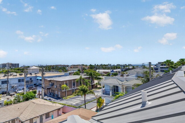 Building Photo - 4332 Sea Grape Dr