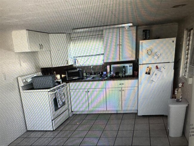 Building Photo - 4109 Nelson Ave